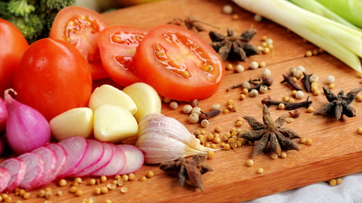 Active Goods Blog - 10 Healthy Snacks for the Office