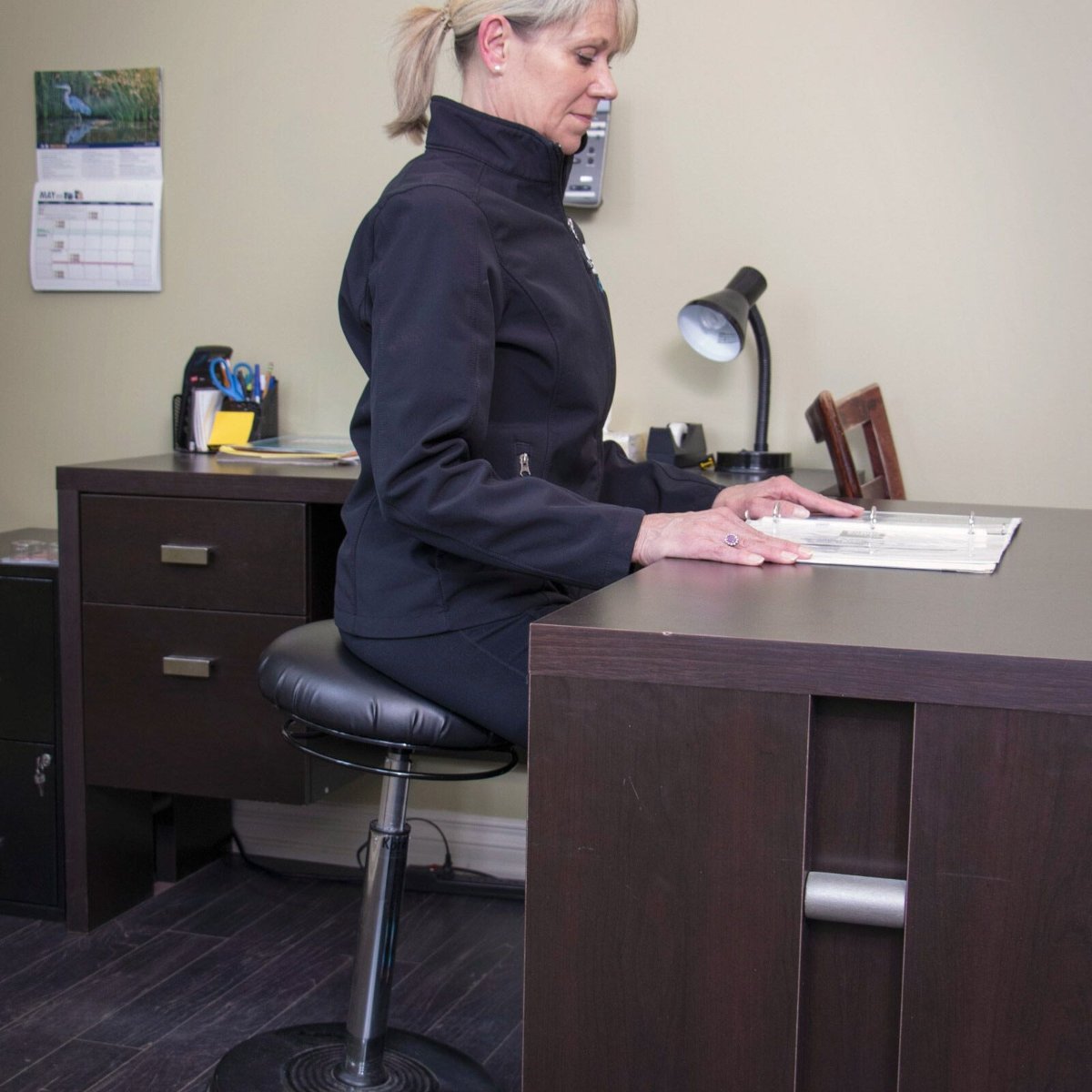 Office Everyday Plus Black Leather-Like Chair In Daily Uses