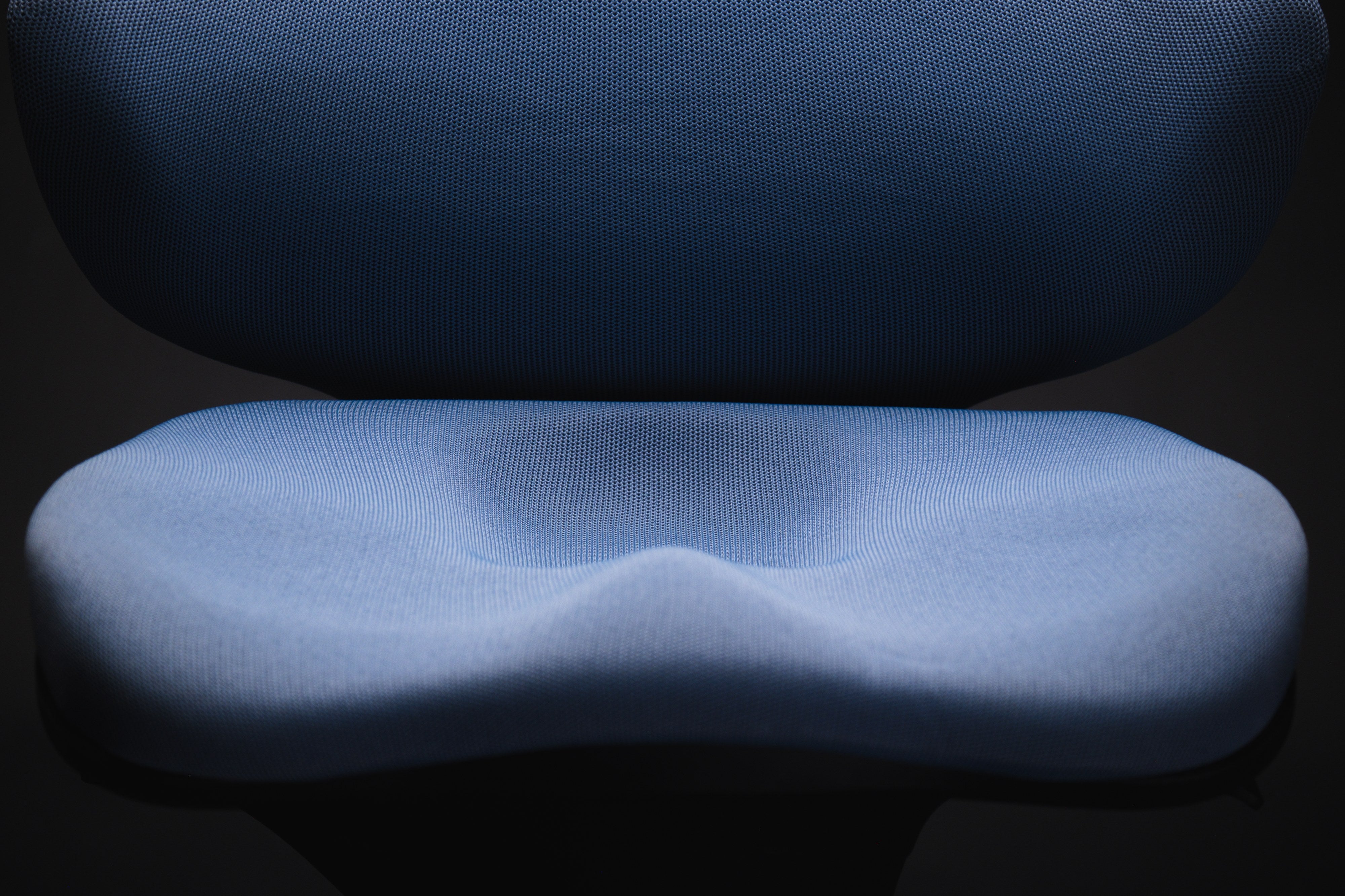 Close-up of the CoreChair Elite sculpted seat